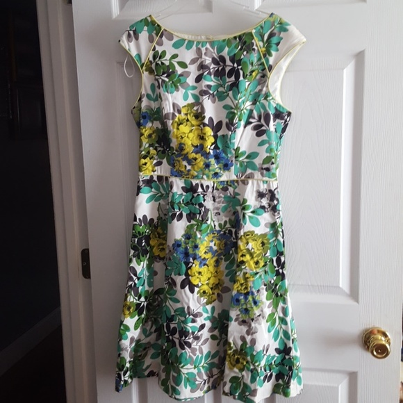 Dress - Picture 2 of 2